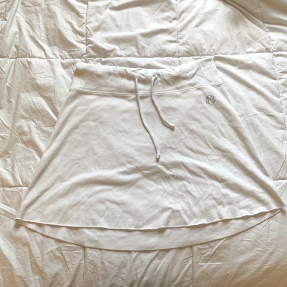 BMB Dresses & Skirts - BMB Womens white skirt with cinched waist